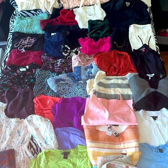 MEGA bundle women’s clothing tops sweaters camis blouses mystery reseller lot - Picture 1 of 17